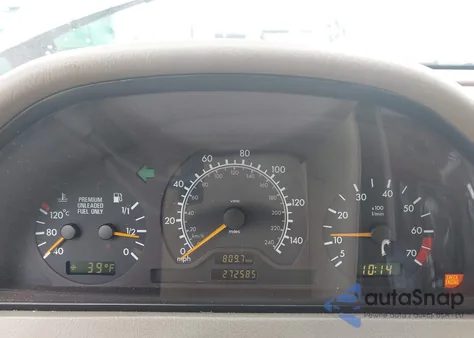 1999 Mercedes-Benz C 280 z USA, uszkodzony, nr VIN WDBHA29G9XA795712